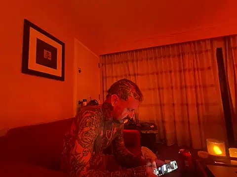motorboater69 Show in webcam