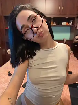TheaMerve Webcam show