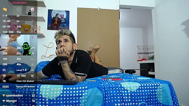 Sala de chat ao vivo de allison_maxtattoo_