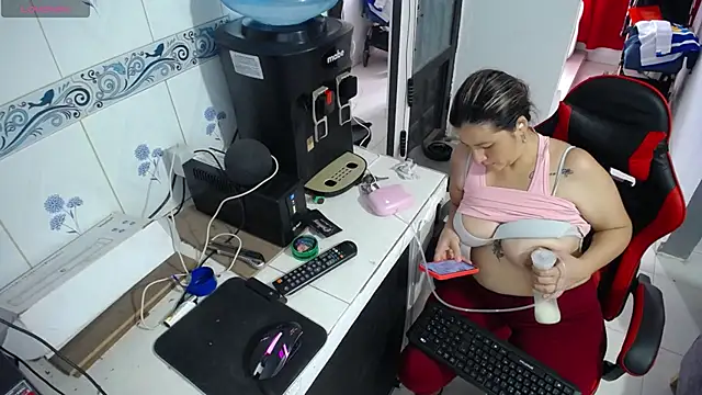allison_maxtattoo_ Pertunjukan Webcam