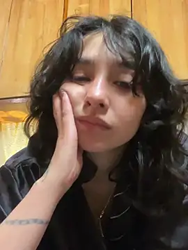 Sala de chat en directo de Ciielo_777