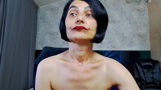 KalystaSwiss Adlı Modelin Canlı XXX Sohbeti