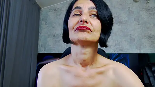 KalystaSwiss Adlı Modelin Canlı XXX Sohbeti