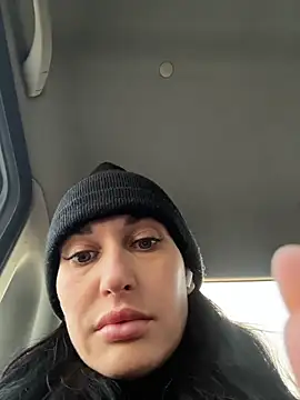 AriannaCruise's Live XXX Chat
