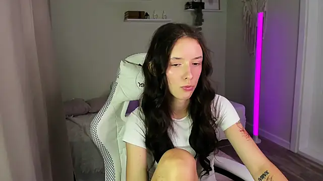 Chat XXX en directo de AnnaOddy