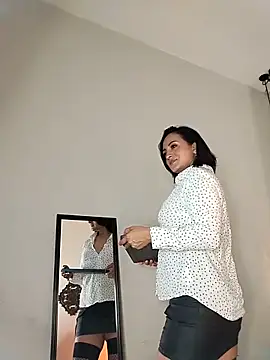 XXX chat uživo modela evazul