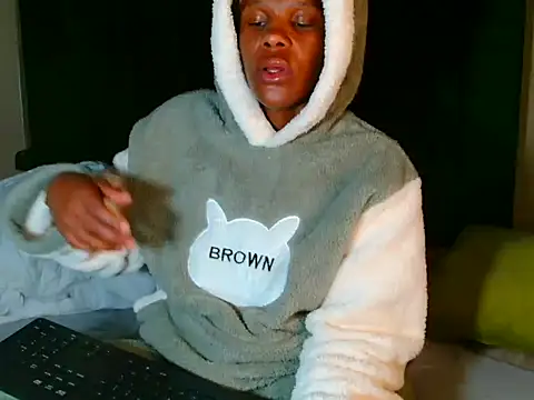 CaramelCandyxx's Live Chat Room