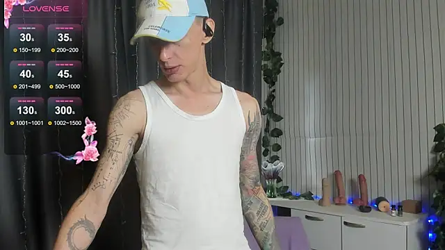 James2Inked Adlı Modelin Web Kamerası Şovu