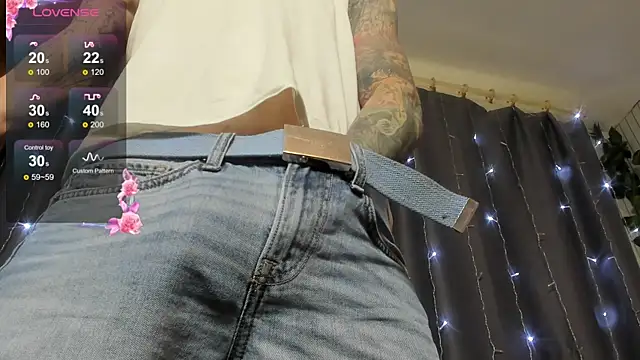 James2Inkedのウェブカメラショー