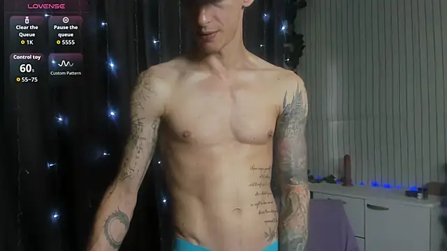 James2Inked 网络视讯表演