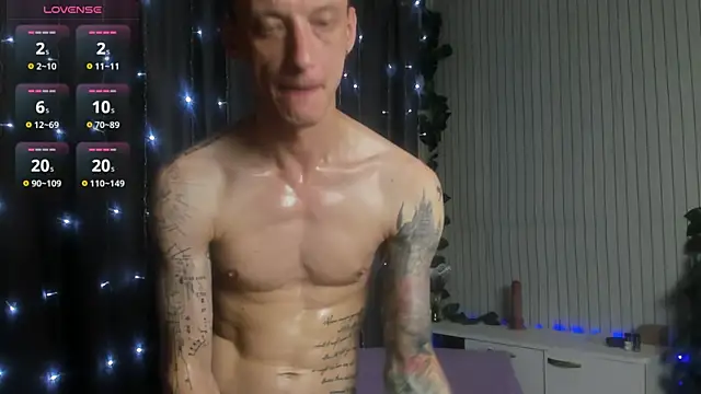 James2Inked: διαδικτυακό σόου στην κάμερα
