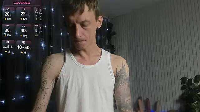 James2Inked Adlı Modelin Web Kamerası Şovu