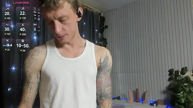 הופעת וובקאם של James2Inked