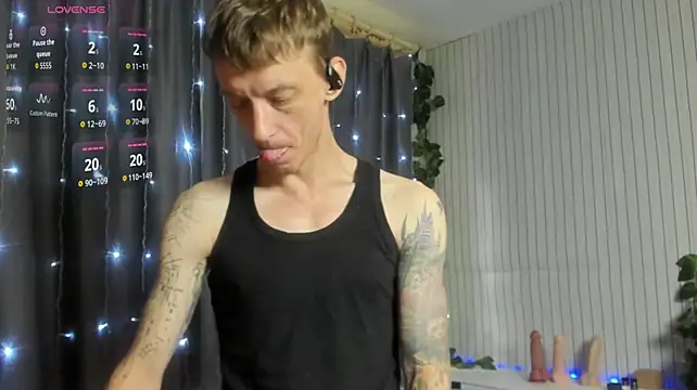 James2Inked Adlı Modelin Web Kamerası Şovu