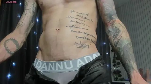 James2Inked Pertunjukan Webcam