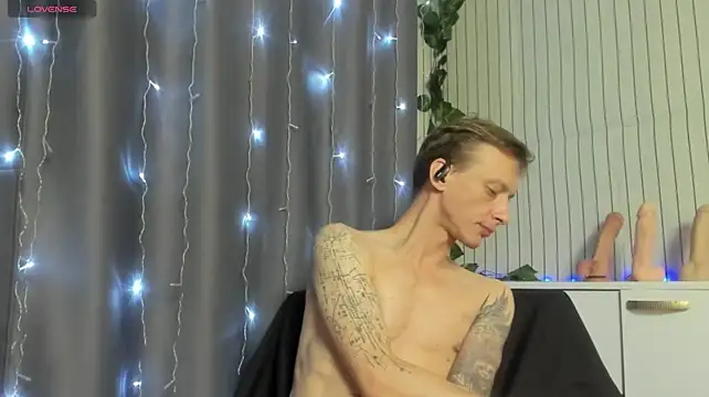 James2Inked Show Webcam