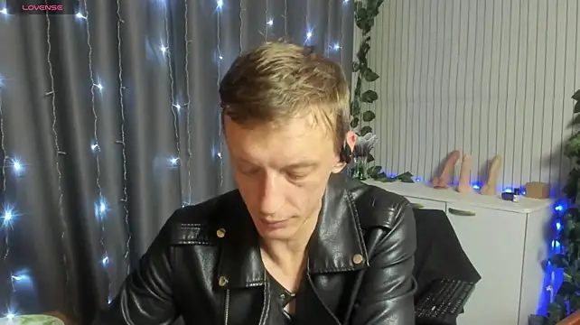 James2Inked Show in webcam