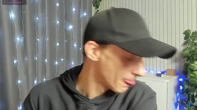 Pokazy przed kamerką – James2Inked