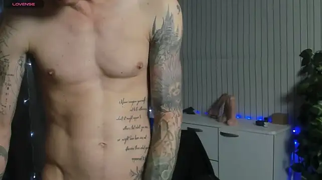 James2Inked Webcamshow