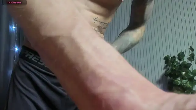 James2Inked Adlı Modelin Web Kamerası Şovu