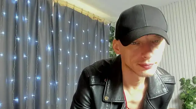 James2Inked Adlı Modelin Web Kamerası Şovu