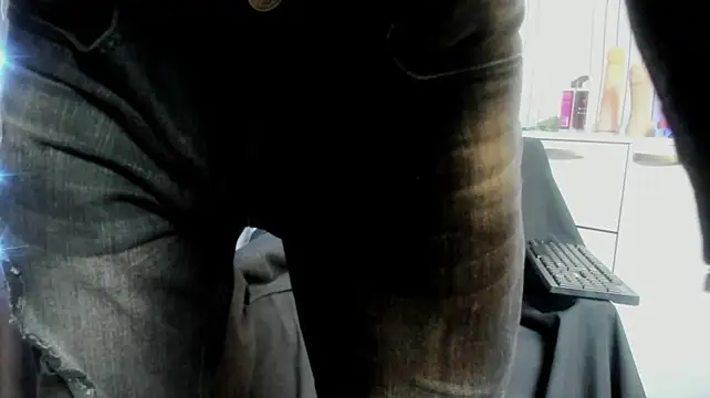 James2Inked Show in webcam