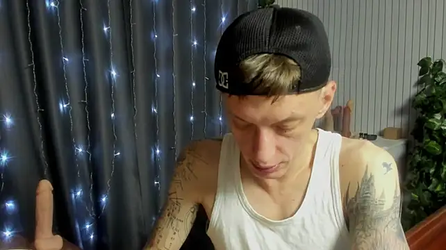 Вебкам-шоу James2Inked