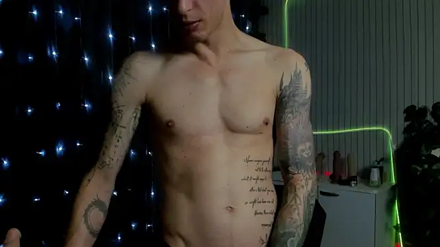 James2Inked Adlı Modelin Web Kamerası Şovu