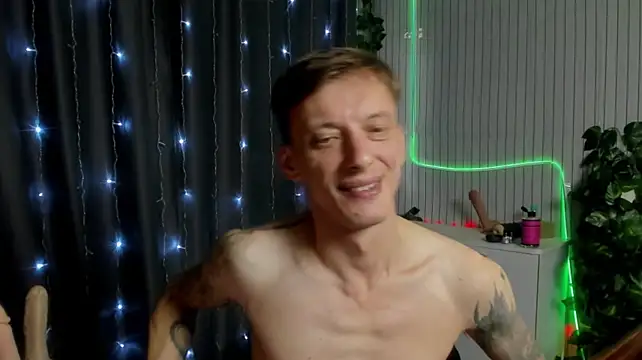 James2Inkedのウェブカメラショー