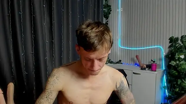 James2Inked Pertunjukan Webcam