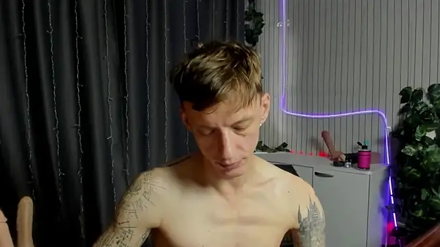 James2Inked 在線直播表演