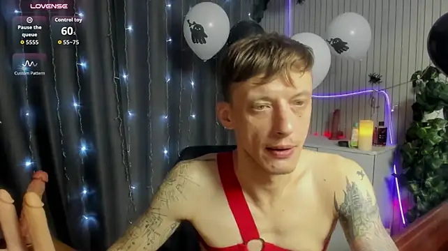 James2Inkedのウェブカメラショー