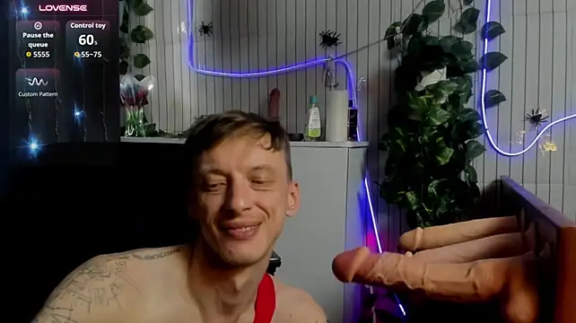 Вебкам-шоу James2Inked