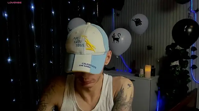 James2Inked 网络视讯表演