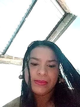 Alin_Phone Show in webcam