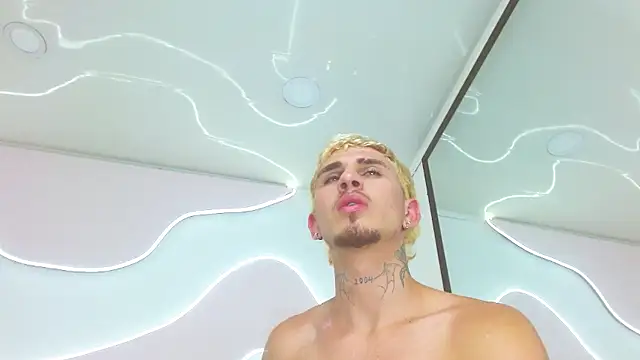 DanntheStiff ওয়েবক্যাম শো