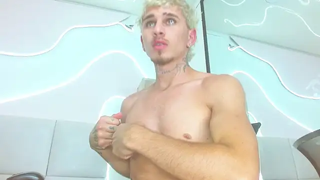 DanntheStiff Шоу с уебкамера