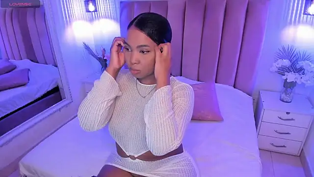 Chatroom XXX en direct de madisoncurt_