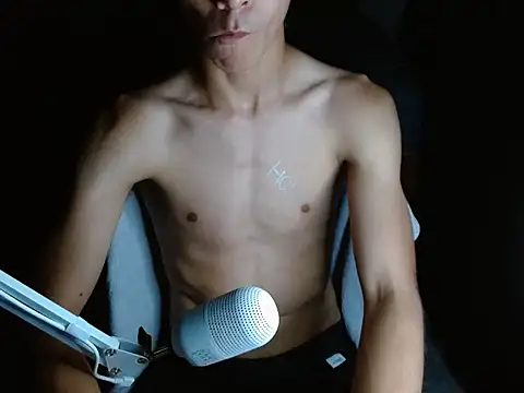Show modela VAZAK na web-kameri