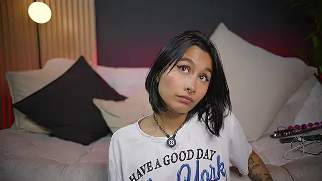 charlottehershel02's Live XXX Chat