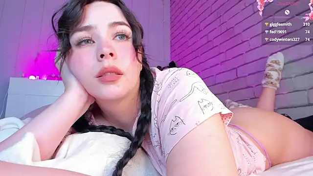 NatalForsy Adlı Modelin Canlı XXX Sohbeti