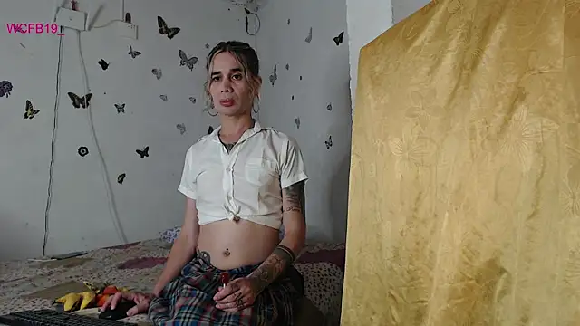 BarbieNaughtyTS – webcam-show