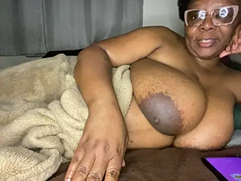 Chat XXX ao vivo de BoobsQueeen