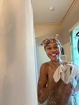 Crazy4Koko's Webcam Show