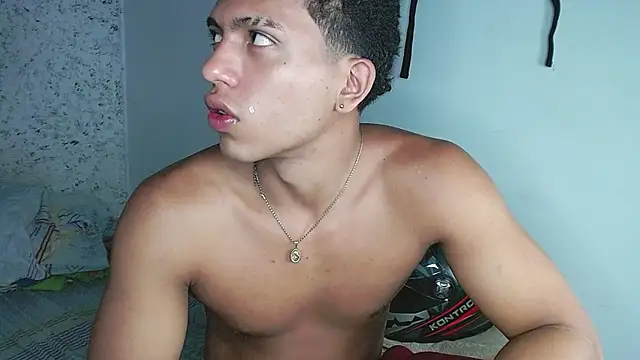 tonydesire_ Show Webcam