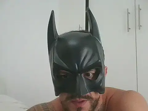 Siriuslunaris: διαδικτυακό σόου στην κάμερα