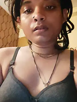 SweetTsAngel Show in webcam