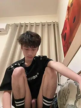 sexyboy-3525 在線直播表演