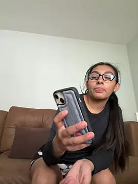 VelvetPrive14's Webcam Show