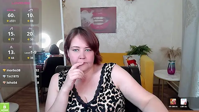QUEEN02030 Adlı Modelin Web Kamerası Şovu